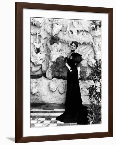 Paulette Goddard (b/w photo)-null-Framed Photo