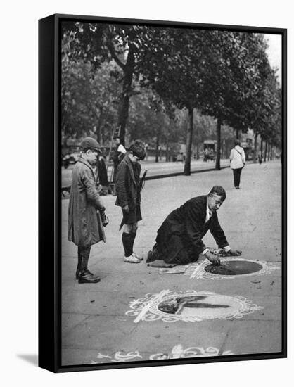 Pavement Artist, Embankment, London, 1926-1927-McLeish-Framed Stretched Canvas