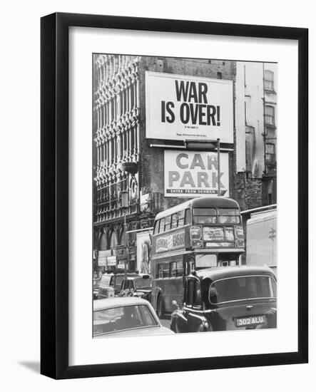 Peace Message from John Lennon and Yoko Ono-null-Framed Photographic Print