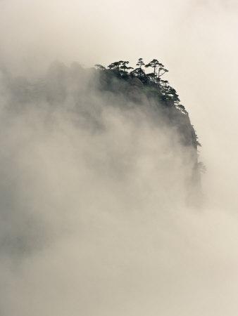 https://imgc.allpostersimages.com/img/posters/peaks-and-valleys-of-grand-canyon-in-west-sea-mt-huang-shan-china_u-L-P85RCF0.jpg?artPerspective=n
