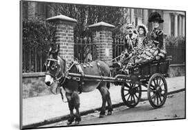 Pearly Family in their Donkey-Drawn Moke, London, 1926-1927-McLeish-Mounted Giclee Print