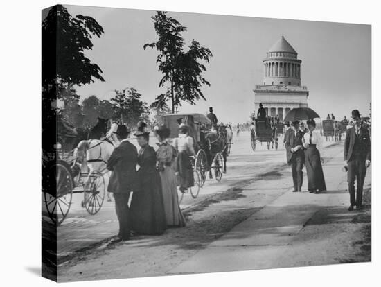 Pedestrians and Wagon Travelers near Grant's Tomb-null-Stretched Canvas