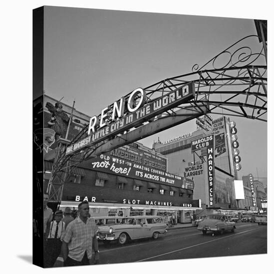 Pedestrians Cross Virginia Street as the Arch That Proclaims Reno: the Biggest Little City-null-Stretched Canvas