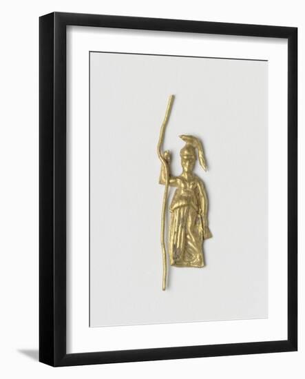 Pendentif (?) , amulette (?) , or. Figure estampée d'Athéna drapée , casquée et tenant une lance-null-Framed Giclee Print