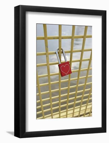 Pennsylvania, Pittsburgh. Love Lock on the Roberto Clemente Bridge-Kevin Oke-Framed Photographic Print