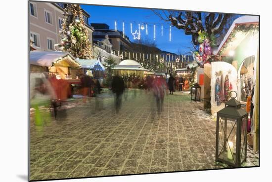 People at Christmas Market, Haupt Square, Schladming, Steiemark, Austria, Europe-Richard Nebesky-Mounted Photographic Print