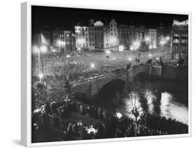 People Celebrating the Independence of Ireland on O'Connell Bridge before Midnight on Easter Sunday-Larry Burrows-Framed Photographic Print