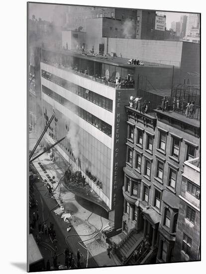 People Evacuating Museum during Fire-null-Mounted Photographic Print