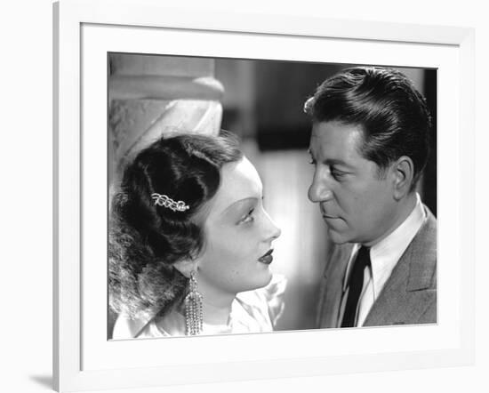 PEPE LE MOKO de JulienDuvivier avec Jean Gabin avec Mireille Balin, Jean Gabin, 1937.-null-Framed Photo