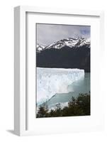 Perito Moreno Glacier on Lago Argentino, El Calafate, Parque Nacional Los Glaciares, UNESCO World H-Stuart Black-Framed Photographic Print