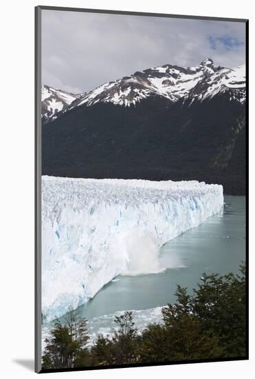 Perito Moreno Glacier on Lago Argentino, El Calafate, Parque Nacional Los Glaciares, UNESCO World H-Stuart Black-Mounted Photographic Print