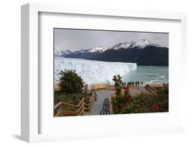 Perito Moreno Glacier on Lago Argentino, El Calafate, Parque Nacional Los Glaciares, UNESCO World H-Stuart Black-Framed Photographic Print