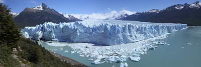 https://imgc.allpostersimages.com/img/posters/perito-moreno-glacier-panoramic-view-argentina-january-2010_u-L-Q10O4SO0.jpg?artPerspective=n