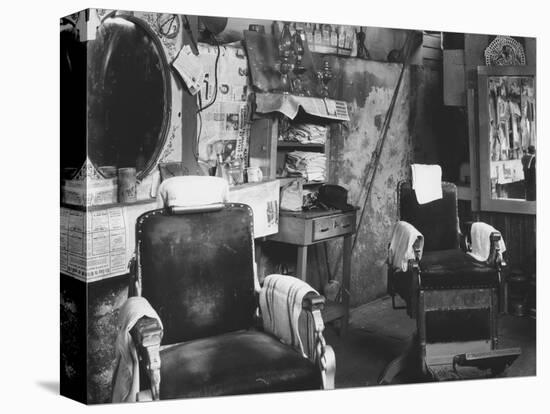 person barber shop in Atlanta, Georgia, 1936-Walker Evans-Stretched Canvas