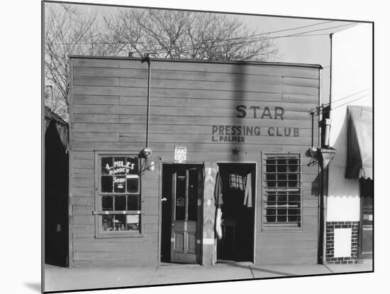 person shop fronts in Vicksburg, Mississippi, 1936-Walker Evans-Mounted Photographic Print