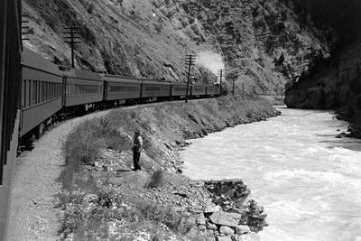 Land Cruise Photographic Print - Peter Stackpole | AllPosters.com