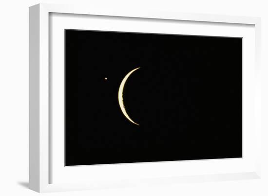 Photo of Venus & Crescent Moon-Fred Espenak-Framed Photographic Print