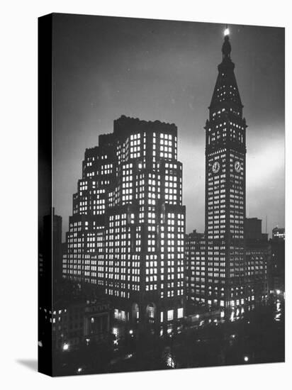 Photo Showing the Exterior of New Metropolitan Building at Night-null-Stretched Canvas