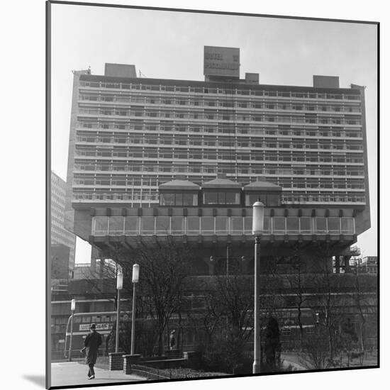 Piccadilly Plaza Hotel-null-Mounted Photographic Print