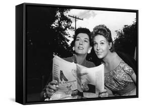 PICNIC, 1956 directed by JOSHUA LOGAN Rosalind Russell and Kim Novak (b/w photo)-null-Framed Stretched Canvas