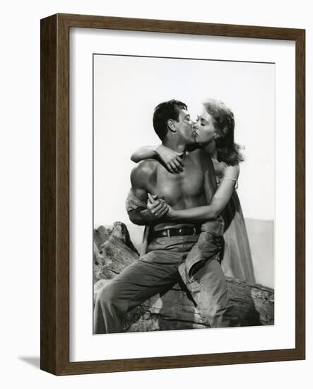 PICNIC, 1956 directed by JOSHUA LOGAN William Holden and Kim Novak (b/w photo)-null-Framed Photo