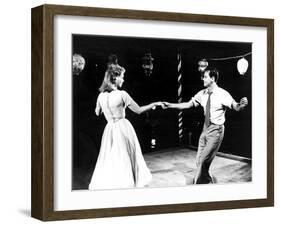 Picnic, Kim Novak, William Holden, 1955-null-Framed Photo