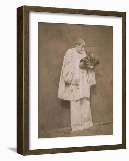 Pierrot à la corbeille de fruits-Gaspard Félix Tournachon-Framed Giclee Print