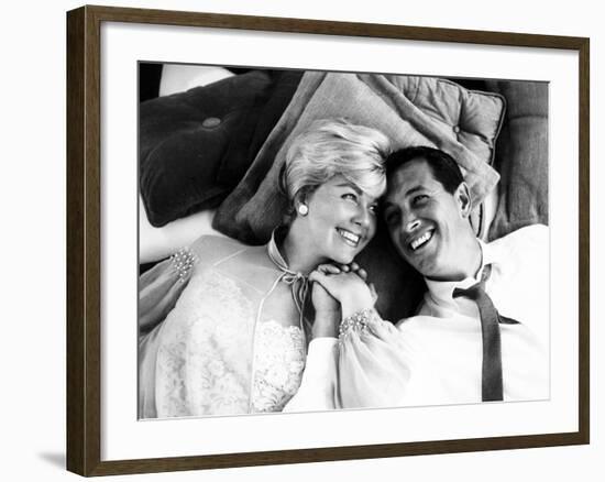 Pillow Talk, Doris Day, Rock Hudson, 1959-null-Framed Photo