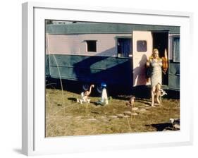 Pink Flamingos, Divine, 1972-null-Framed Photo