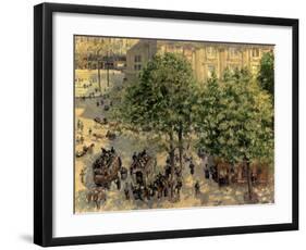 Place Due Theatre Francais, 1898-Camille Pissarro-Framed Art Print