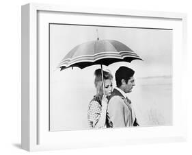 Place for Lovers, 1968 (Amanti)-null-Framed Photographic Print