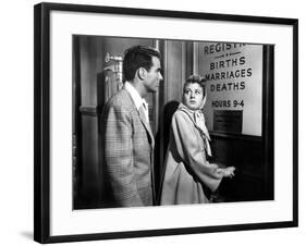 Place In The Sun, Montgomery Clift, Shelley Winters, 1951, License Bureau-null-Framed Photo