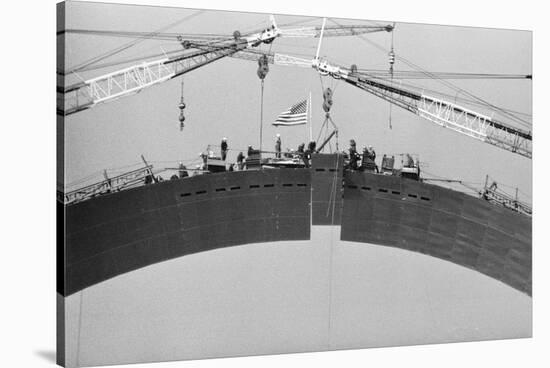 Placing Keystone into Gateway Arch in St. Louis-null-Stretched Canvas