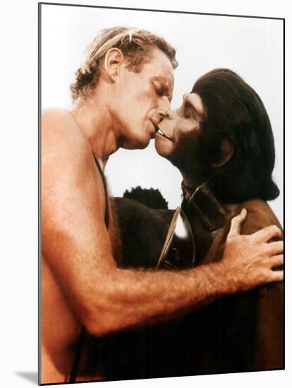 Planet Of The Apes, Charlton Heston, Kim Hunter, 1968-null-Mounted Photo