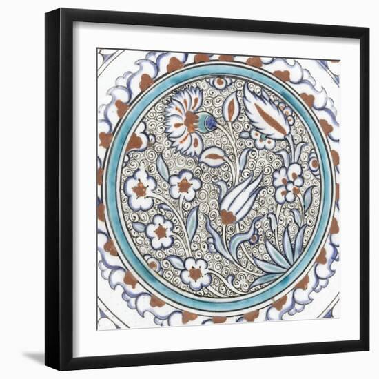 Plat à décor de fleurs et médaillon-null-Framed Giclee Print