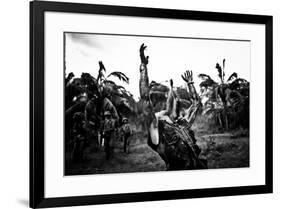 Platoon Arms Raised B&W Movie Poster Print-null-Framed Poster
