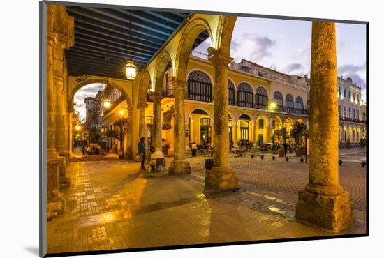 Plaza Vieja, Habana Vieja, Havana, Cuba-Jon Arnold-Mounted Photographic Print