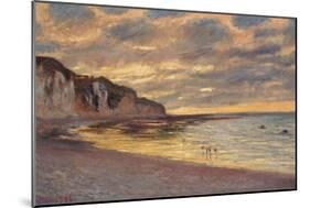 Pointe De L'Ailly at Low Tide, 1882-Claude Monet-Mounted Giclee Print