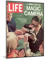Polaroid's Edwin Land with New Instant Camera, October 27, 1972-Co Rentmeester-Mounted Photographic Print