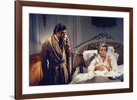 POLICE PYTHON, 1976 directed by ALAIN CORNEAU Francois Perier and Simone Signoret (photo)-null-Framed Photo