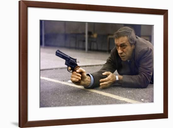 POLICE PYTHON, 1976 directed by ALAIN CORNEAU Yves Montand (photo)-null-Framed Photo