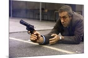 POLICE PYTHON, 1976 directed by ALAIN CORNEAU Yves Montand (photo)-null-Mounted Photo