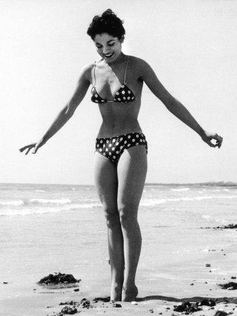 Polka Dot Bikini 1950s' Photographic Print | AllPosters.com