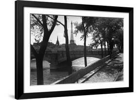 Pont des Invalides, Paris c1950s-Jules Dortes-Framed Giclee Print