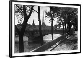 Pont des Invalides, Paris c1950s-Jules Dortes-Framed Giclee Print