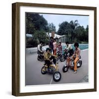 Pop Group Jackson Five: Jackie, Parents Joe and Katherine, Marlon, Tito, Jermaine and Michael-John Olson-Framed Premium Photographic Print