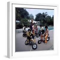 Pop Group Jackson Five: Jackie, Parents Joe and Katherine, Marlon, Tito, Jermaine and Michael-John Olson-Framed Premium Photographic Print