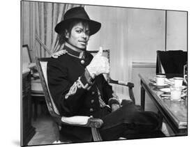 Pop Star Michael Jackson in His Hotel Room Prior to Party for Him at the Museum of Natural History-David Mcgough-Mounted Premium Photographic Print