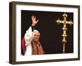 Pope Benedict XVI Waves to the Crowd-null-Framed Premium Photographic Print
