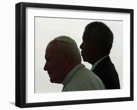 Pope John Paul II and South African President Nelson Mandela-null-Framed Premium Photographic Print